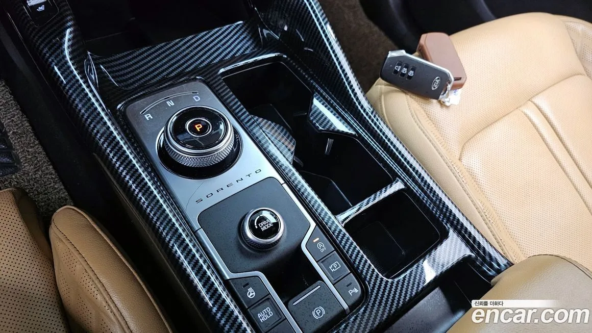 Kia Sorento — фото 7