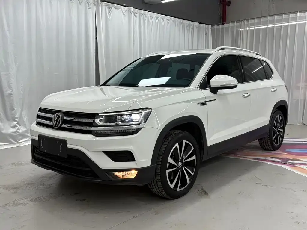 Volkswagen Tharu — фото 1