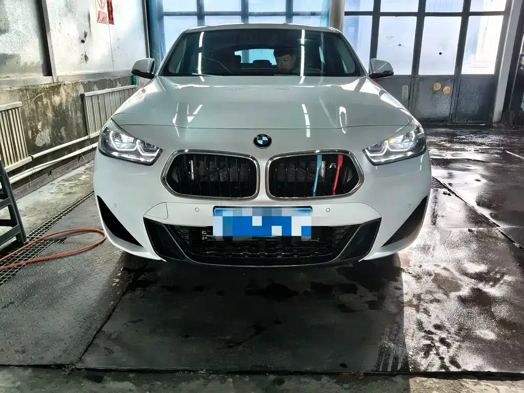 BMW X2 — фото 1