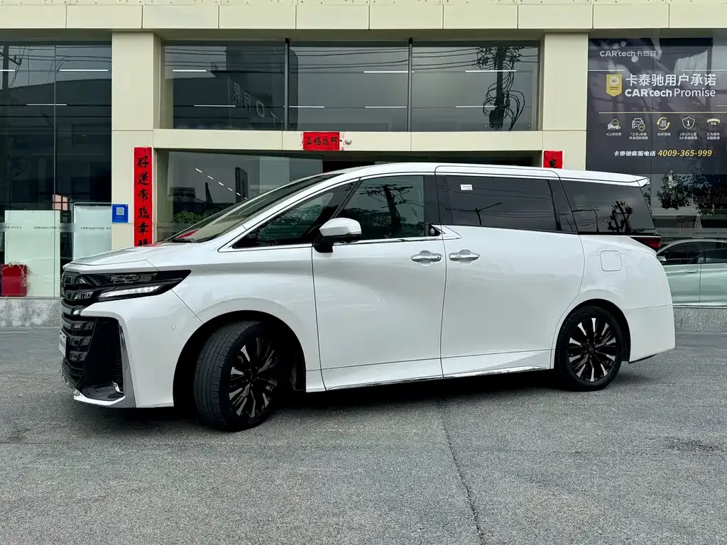 Toyota Vellfire — фото 9