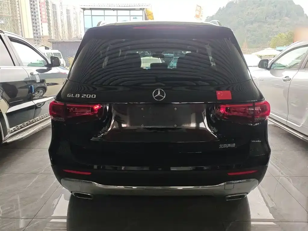 Mercedes-Benz GLB — фото 10