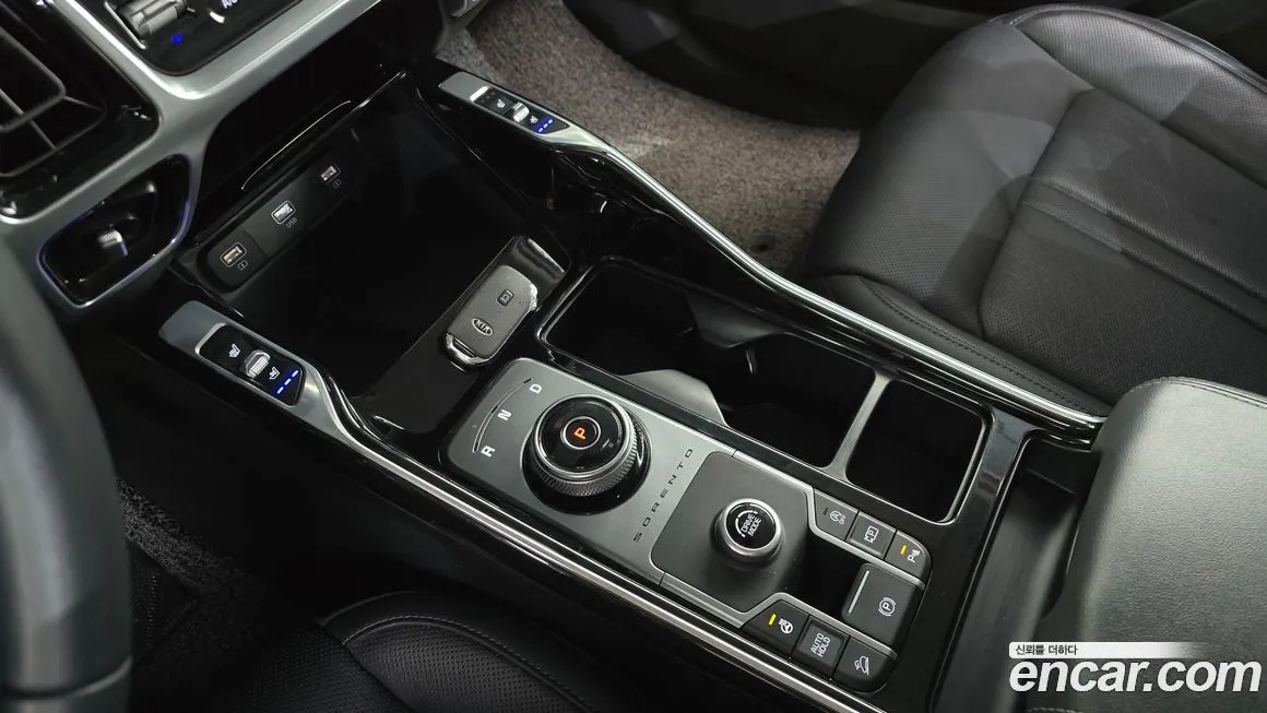 Kia Sorento — фото 5