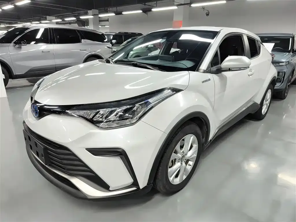 Toyota IZOA — фото 1