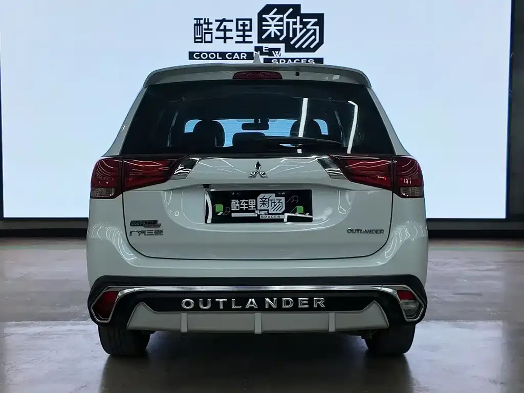 Mitsubishi Outlander — фото 3