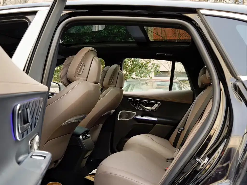 Mercedes-Benz EQE SUV — фото 3