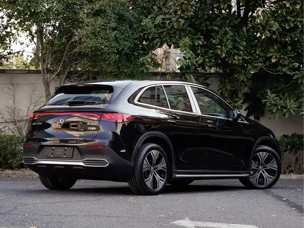 Mercedes-Benz EQE SUV — фото 10