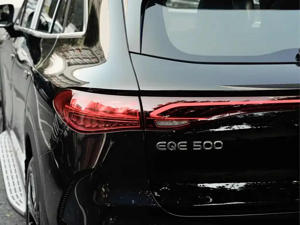 Mercedes-Benz EQE SUV — фото 2