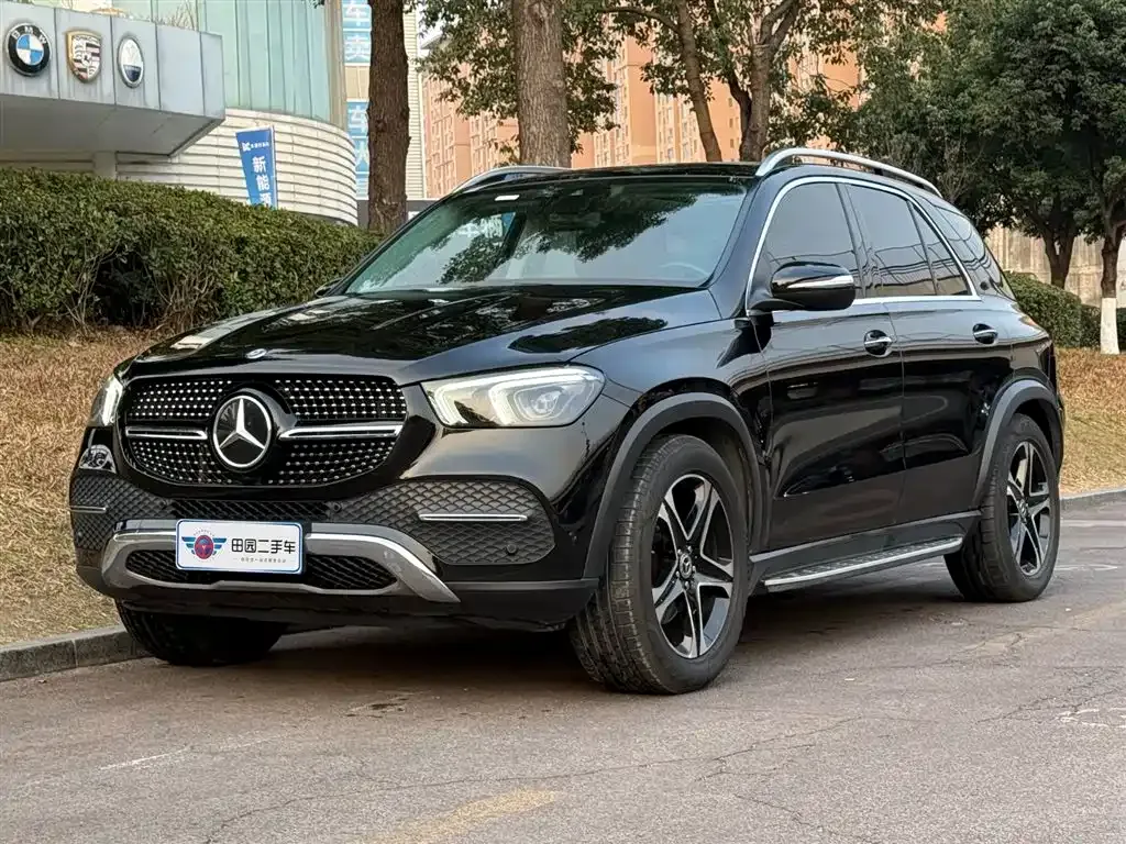 Mercedes-Benz GLE — фото 1
