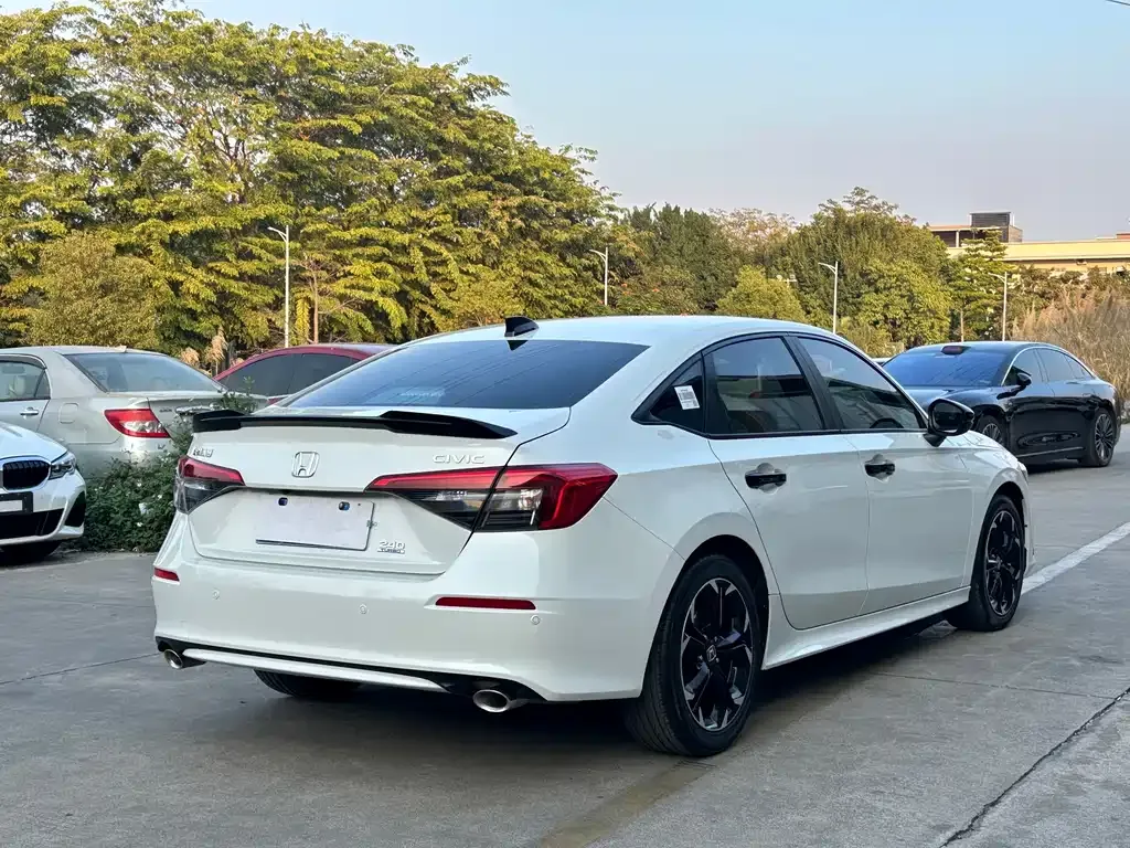 Honda Civic — фото 7