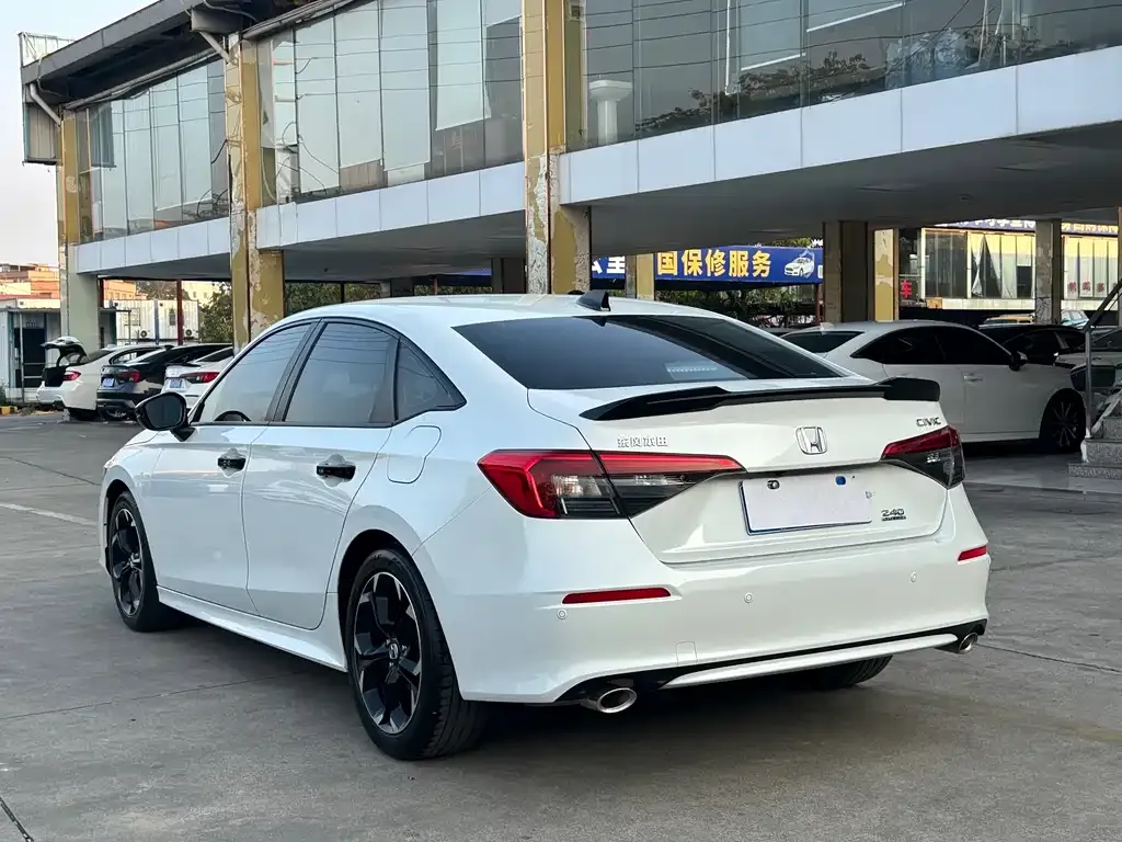 Honda Civic — фото 8