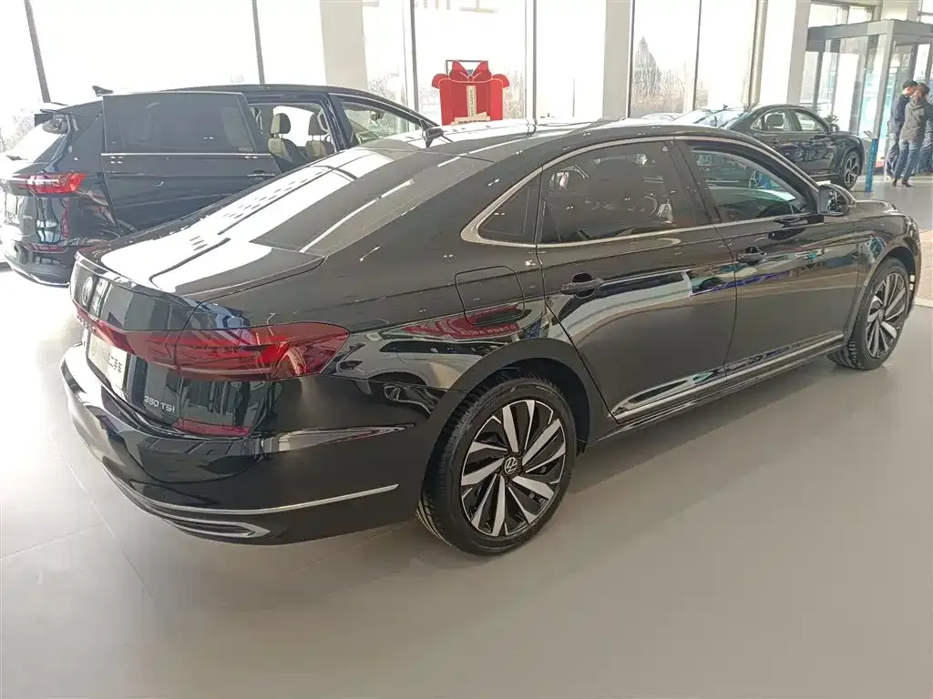 Volkswagen Passat — фото 3