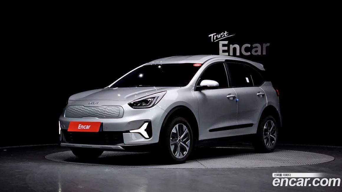 Kia Niro — фото 1