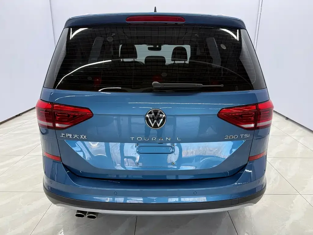 Volkswagen Touran — фото 6