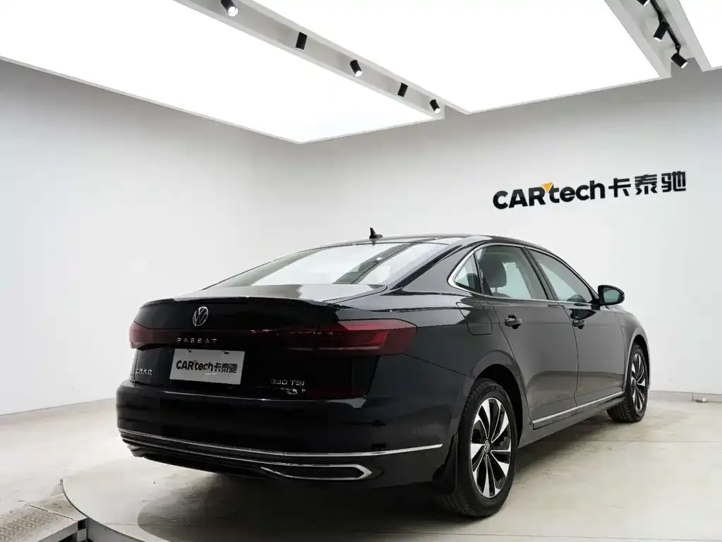 Volkswagen Passat — фото 9