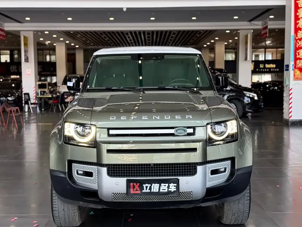 Land Rover Defender — фото 10