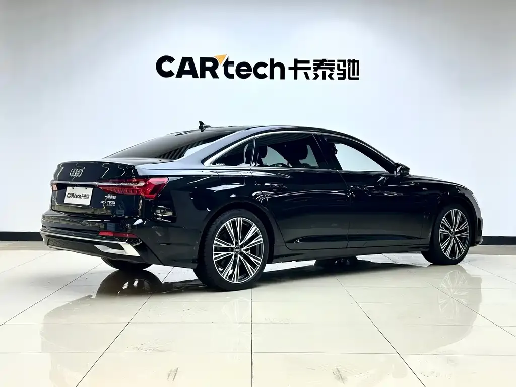 Audi A6L — фото 6
