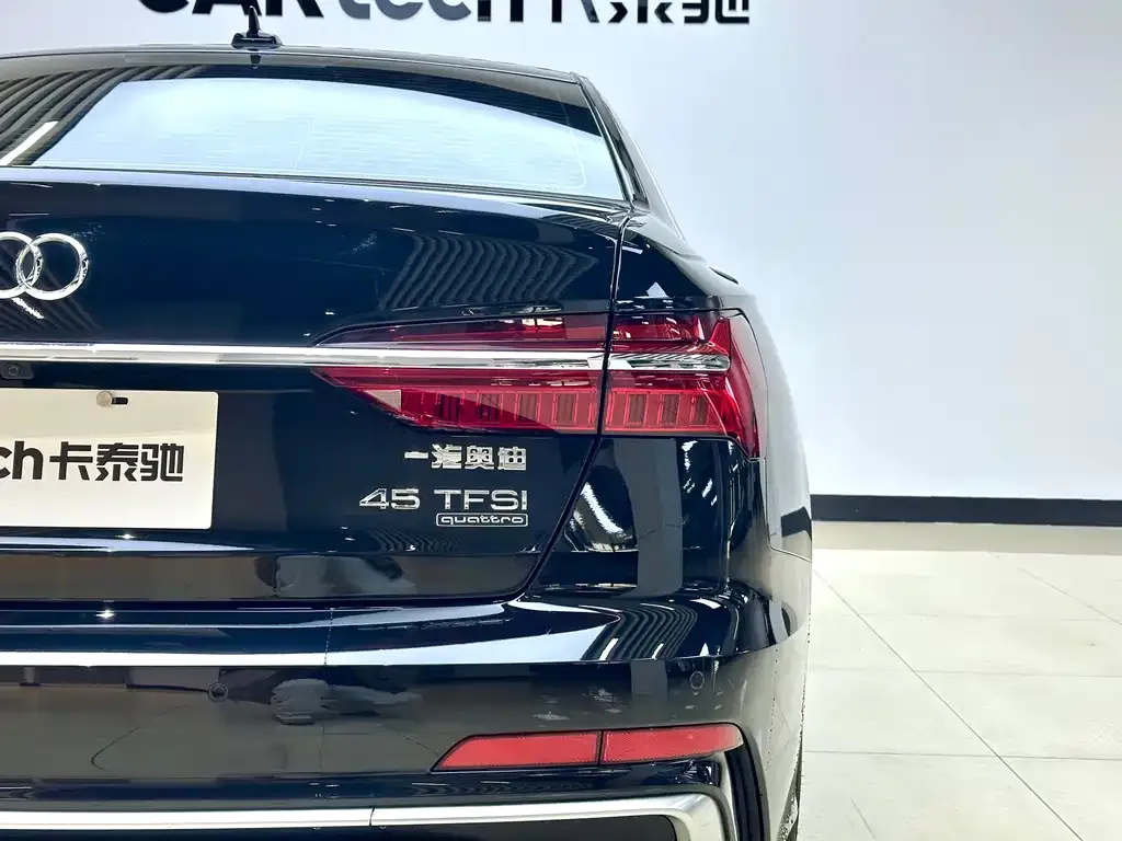 Audi A6L — фото 8