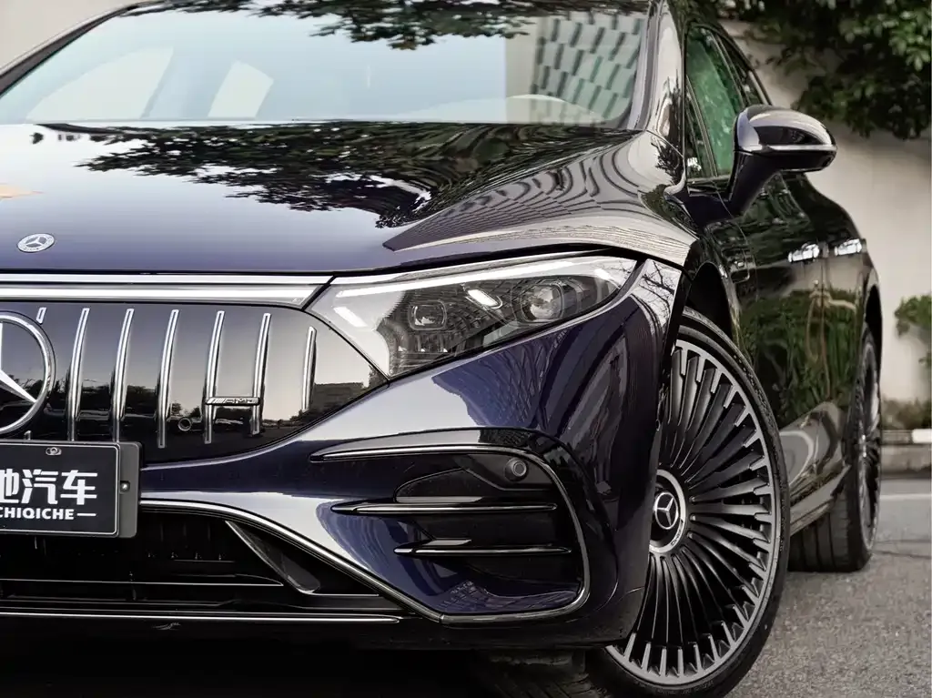Mercedes-Benz EQS AMG — фото 6