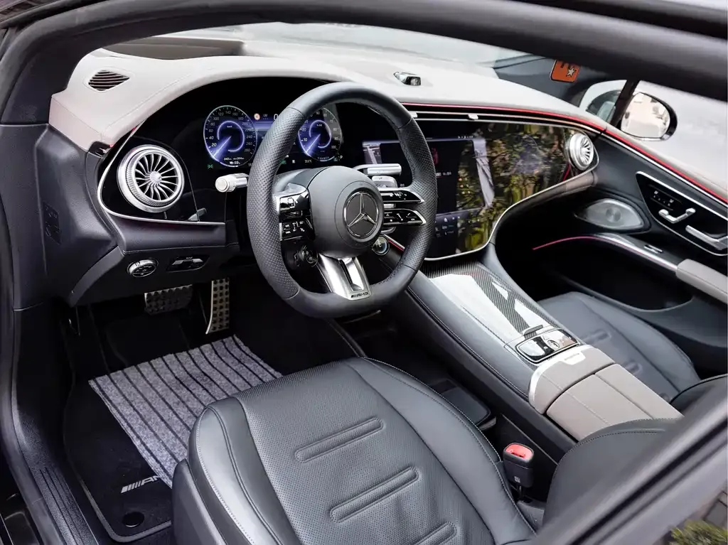 Mercedes-Benz EQS AMG — фото 9