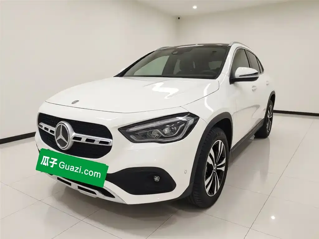 Mercedes-Benz GLA — фото 1