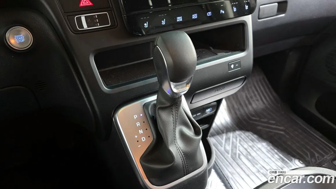 Hyundai Staria — фото 3