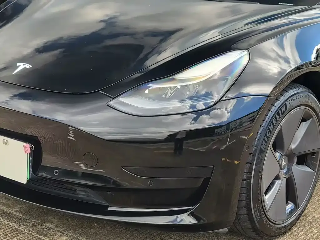 Tesla Model 3 — фото 3