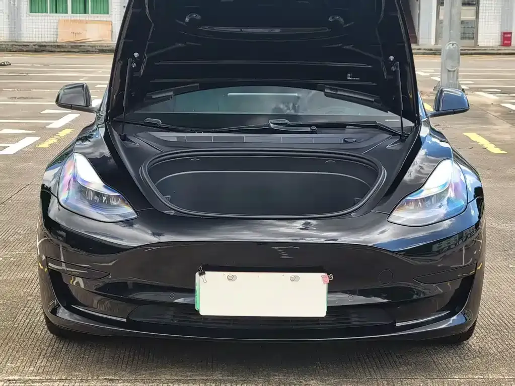 Tesla Model 3 — фото 5