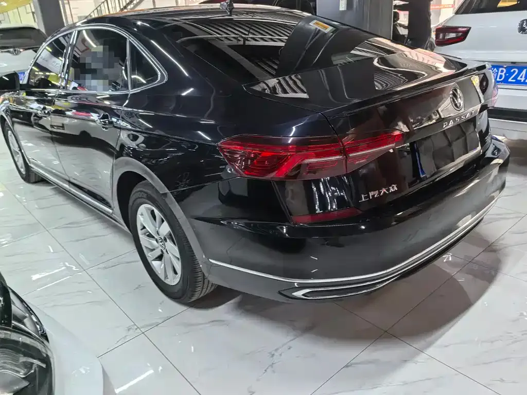 Volkswagen Passat — фото 4