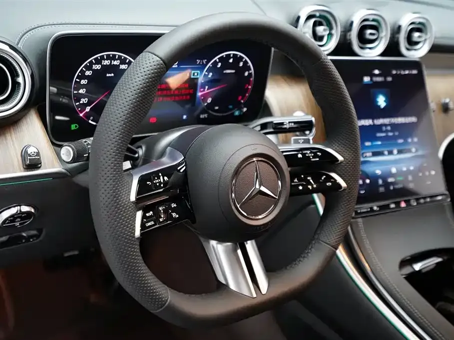 Mercedes-Benz GLC — фото 10