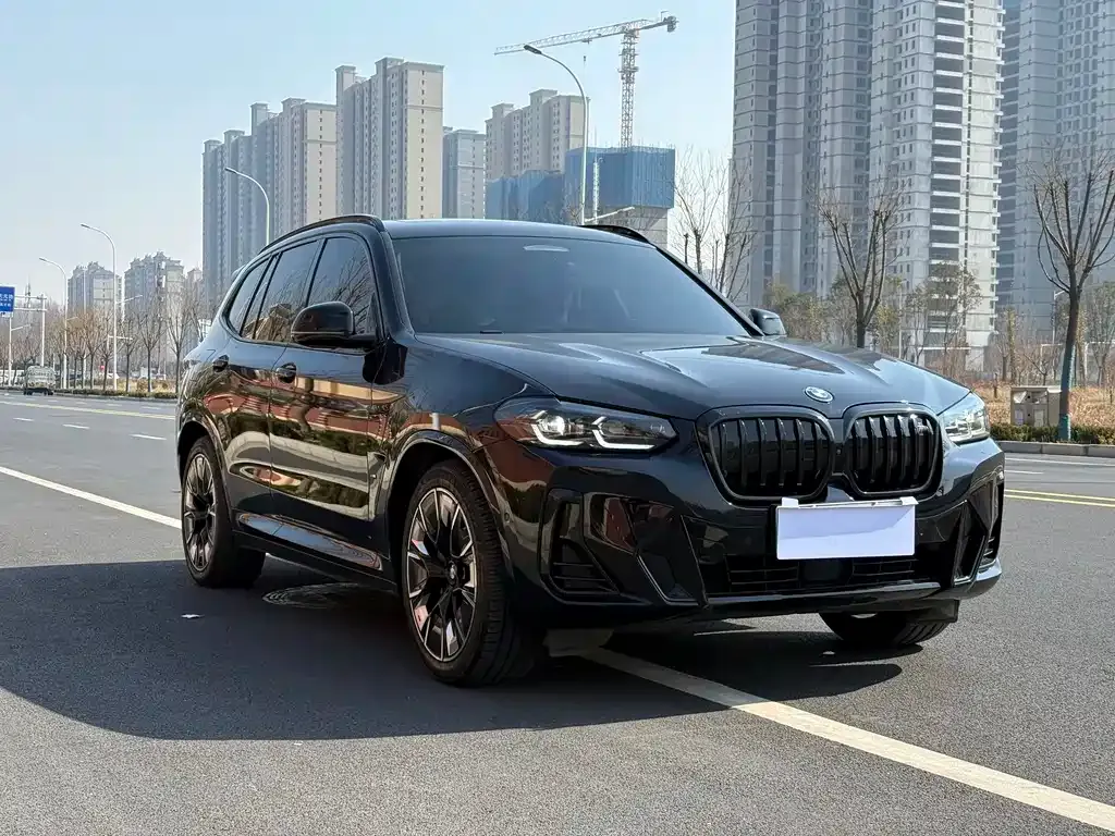 BMW iX3 — фото 10