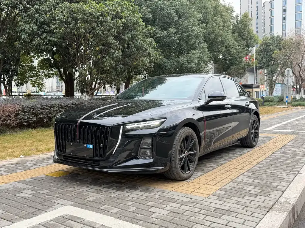 Hongqi H5 — фото 1