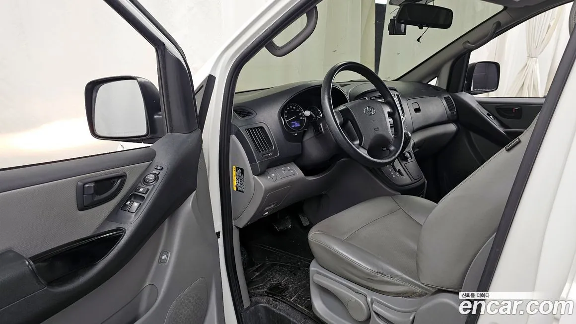 Hyundai Starex — фото 6