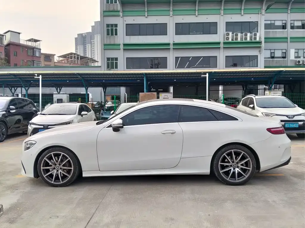 Mercedes-Benz E-Class (Import) — фото 7