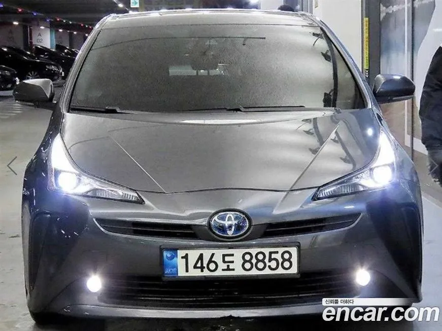 Toyota Prius — фото 4