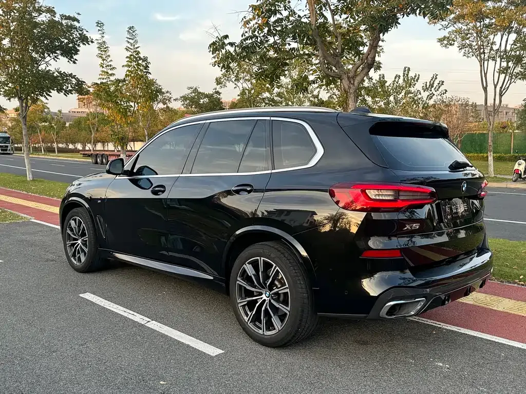 BMW X5 (Import) — фото 4