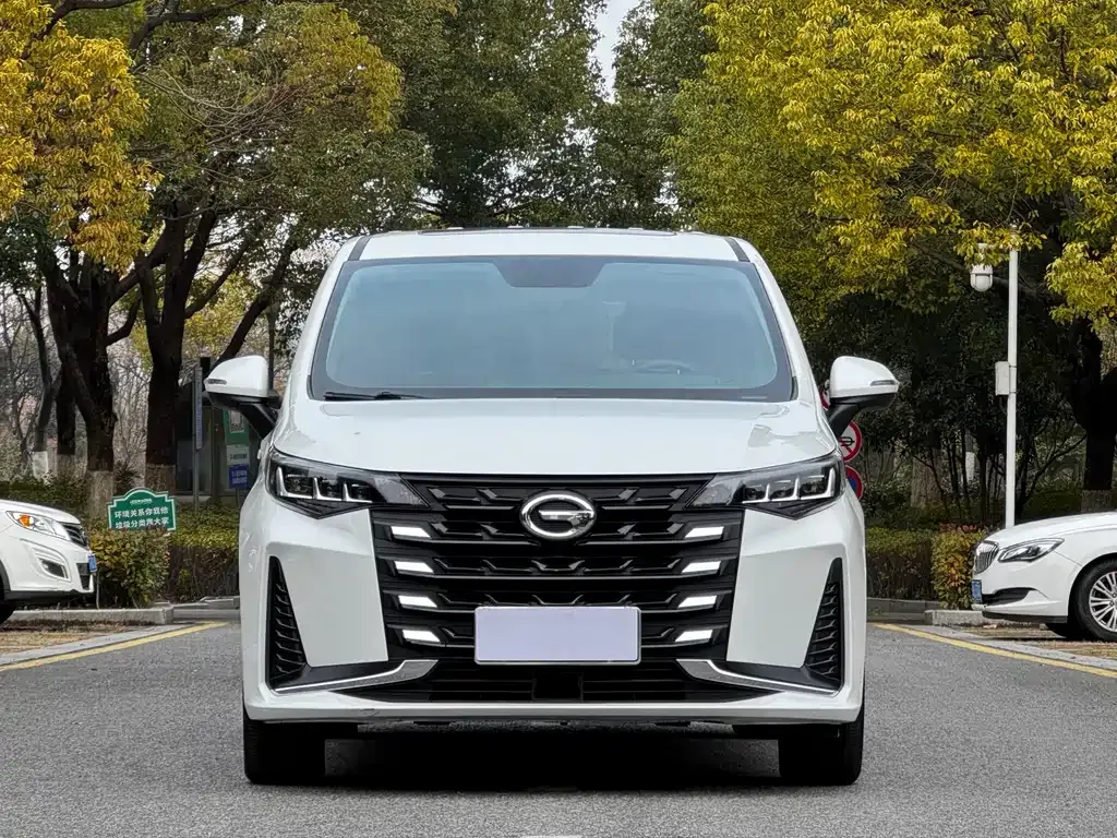 GAC Motor Trumpchi M6 — фото 4