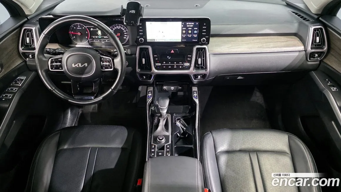 Kia Sorento — фото 8