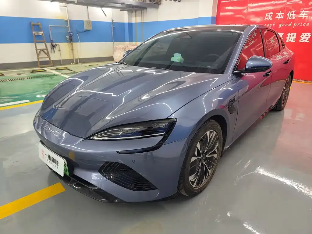 BYD Seal — фото 1