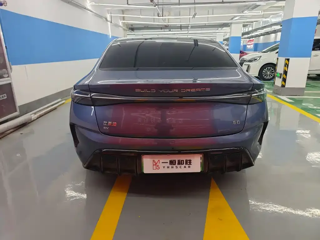 BYD Seal — фото 3