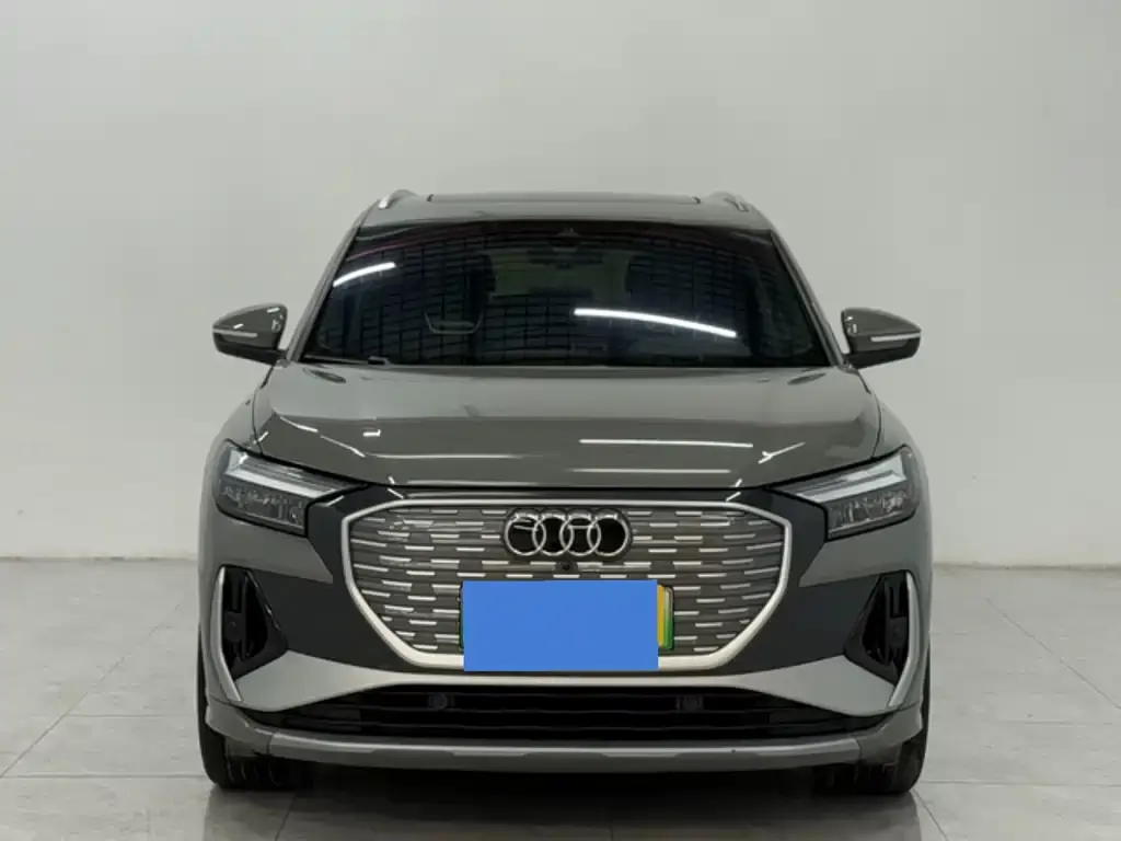Audi Q4 e-tron — фото 4