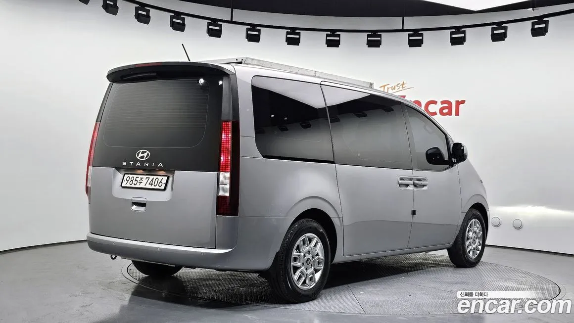 Hyundai Staria — фото 2