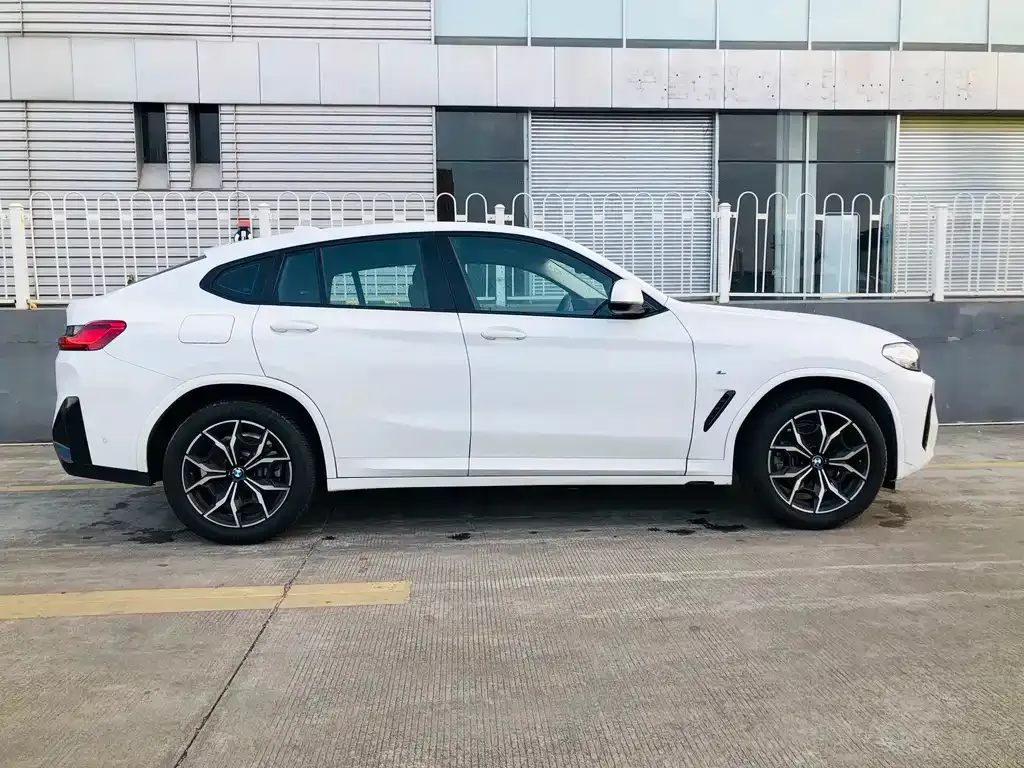 BMW X4 — фото 5
