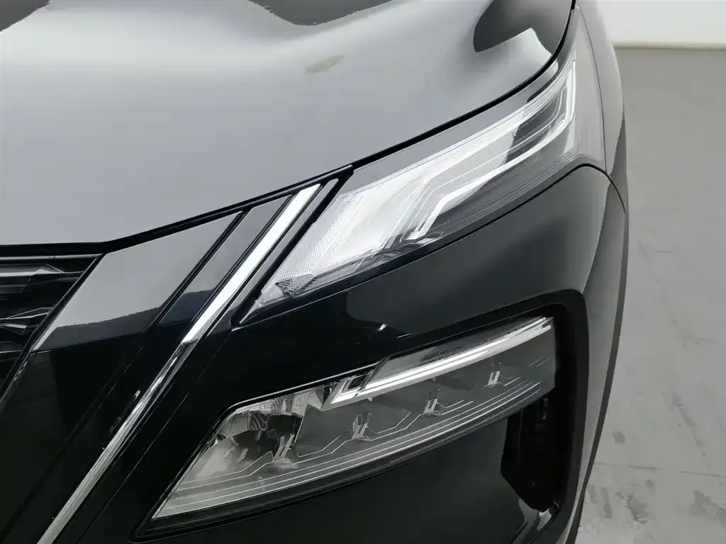 Nissan X-Trail — фото 10