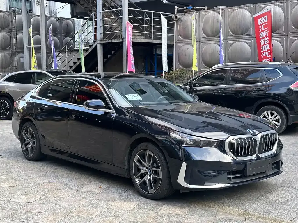 BMW i5 — фото 5