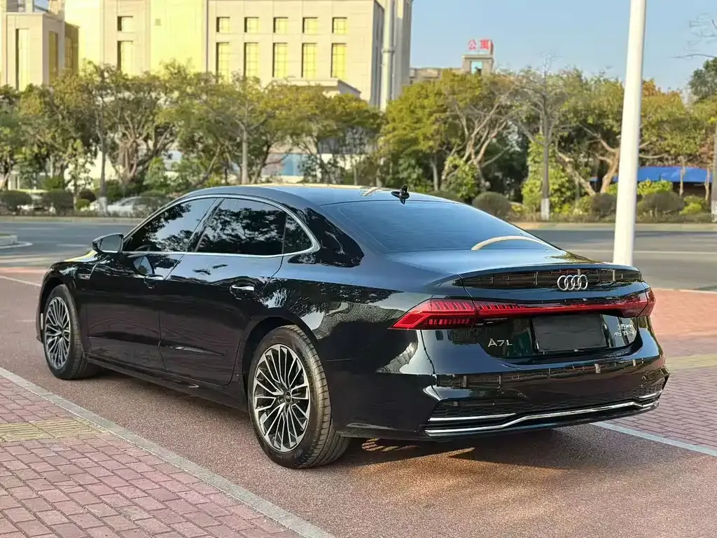 Audi A7L — фото 4