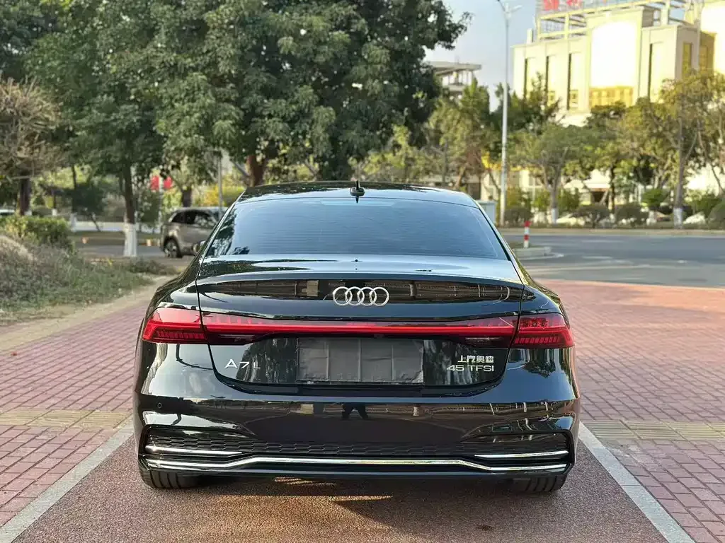 Audi A7L — фото 3