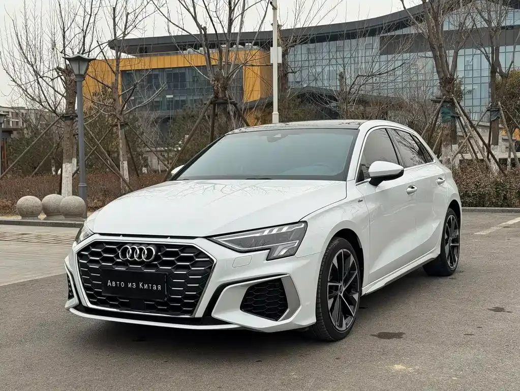 Audi A3 — фото 1