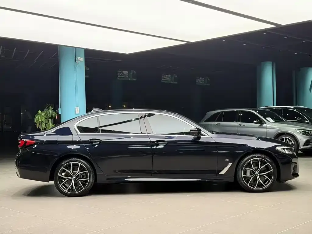 BMW 5 Series — фото 2