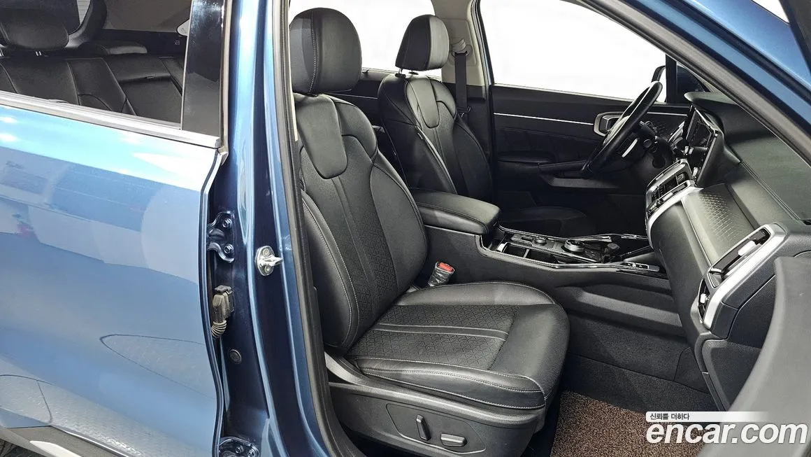 Kia Sorento — фото 7
