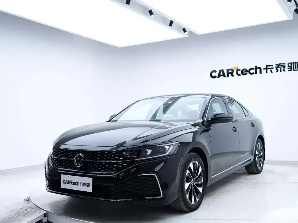 Volkswagen Passat — фото 8